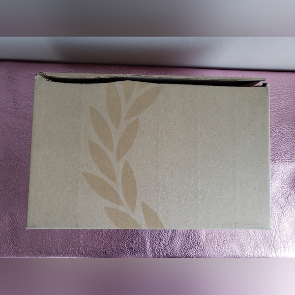 Brand New Fred Perry Sneakers - Picture 10 of 10